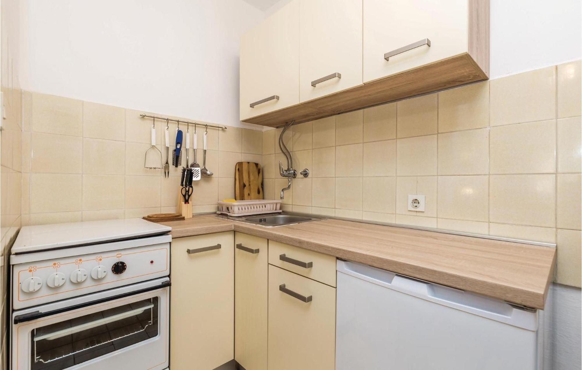 Stunning Apartment In Barbat-Rab With Wifi Barbat na Rabu Εξωτερικό φωτογραφία