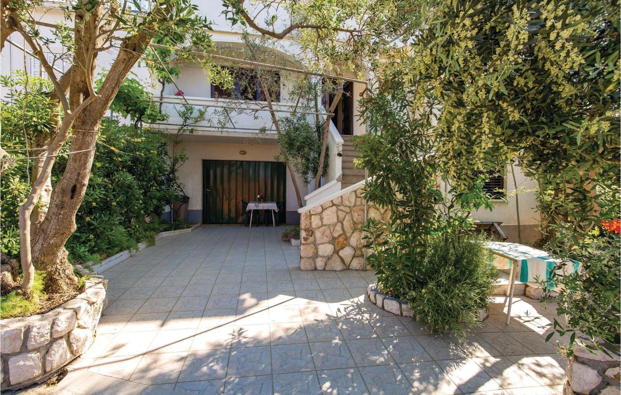 Stunning Apartment In Barbat-Rab With Wifi Barbat na Rabu Εξωτερικό φωτογραφία