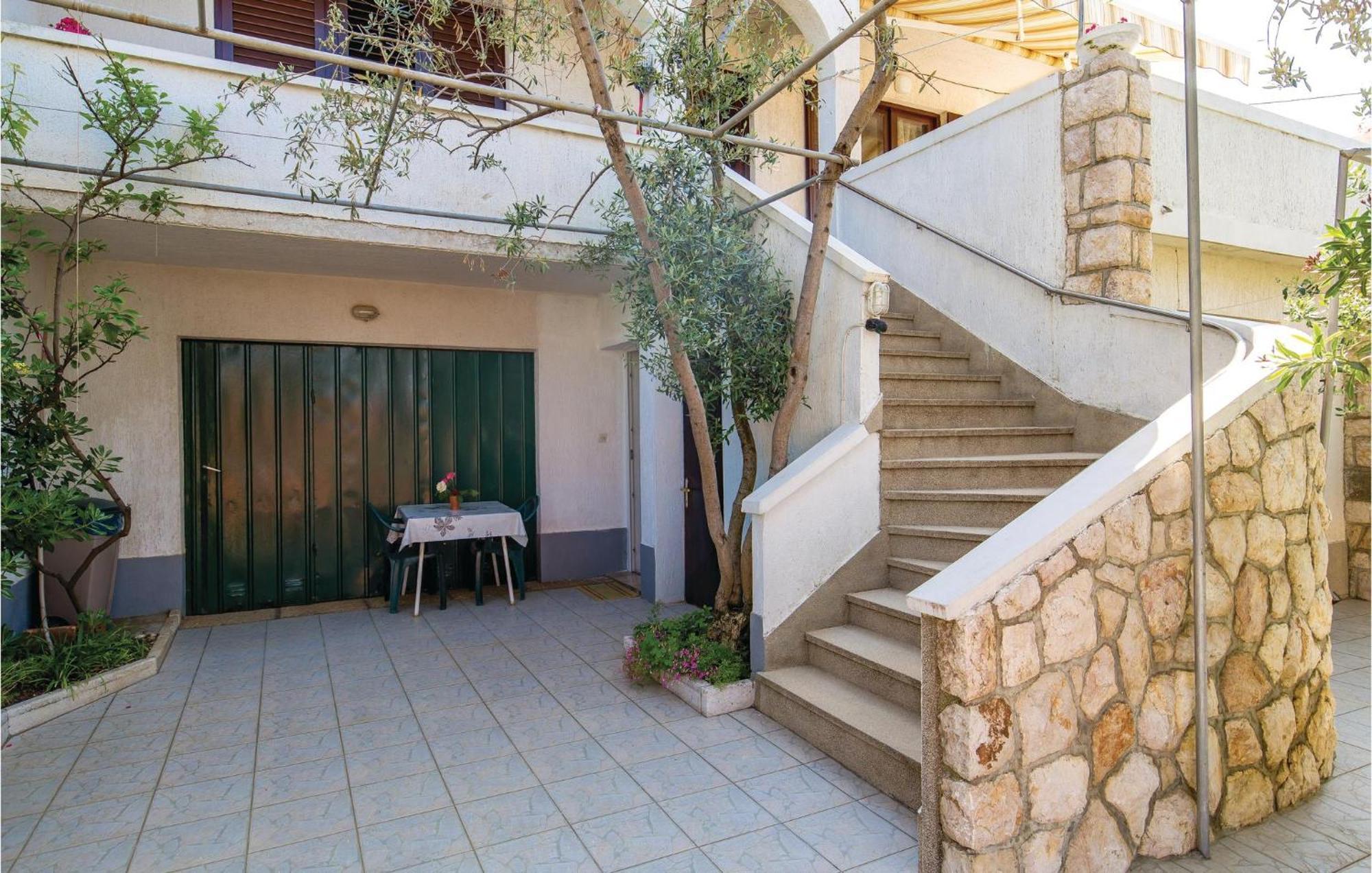 Stunning Apartment In Barbat-Rab With Wifi Barbat na Rabu Εξωτερικό φωτογραφία